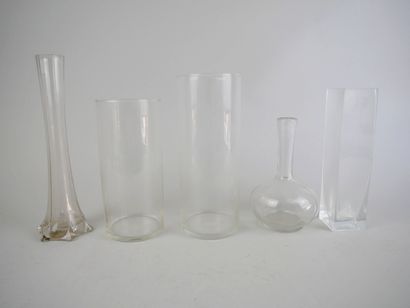 null Set of glass vases including :

- two vases in the shape of tubes (Heights:...