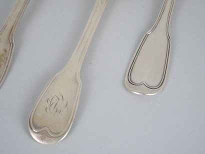 null Suite of 7 silver cutlery 950 thousandths rat tail model, hallmarks Vieillard...