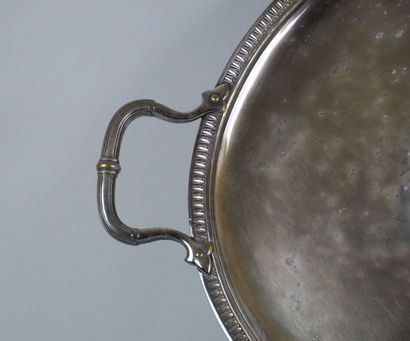 null Serving tray in silver plated metal of oval form with decoration of a frieze...