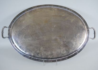 null Serving tray in silver plated metal of oval form with decoration of a frieze...