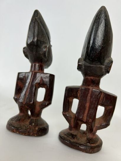 null NIGERIA - YORUBA People



-Pair of statuettes for the IBEDJI cult, female and...