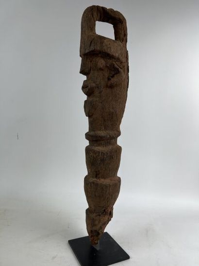 null NIGERIA - TIV People

-High post "IHEMBE" in mahogany wood, representing a high...