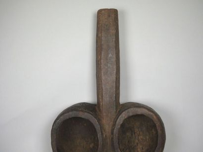 null MALI - peuple DOGON

Soufflet de forge en bois à patine brune. 

H. 74 cm

Consultant...