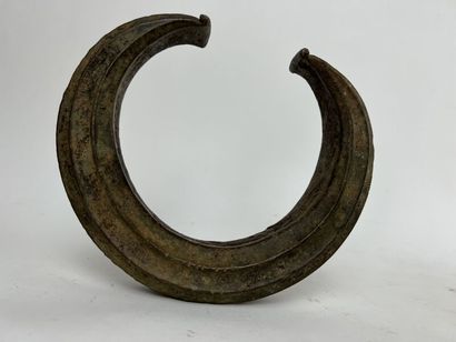 null GABON - FANG People

Torque, dowry money in bronze, with beautiful ribs.
Nice...