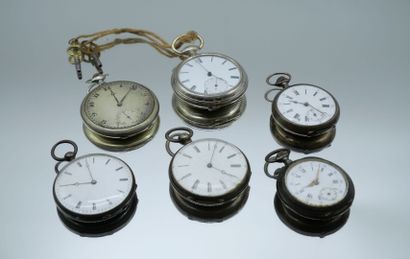 null Suite de 6 montres à gousset en argent 950 millièmes à décor uni, chiffré ou...