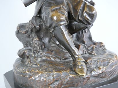 null Sculpture en bronze à patine médaille représentant un chasseur aux cheveux longs...