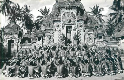 null 23 POSTCARDS & PHOTOGRAPHS : Indonesia - Island of Bali. Including" Groet uit...