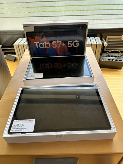 null Lot de deux tablettes Samsung S7 + 5G avec étui de protection
n° de série R52N90LBSXN...
