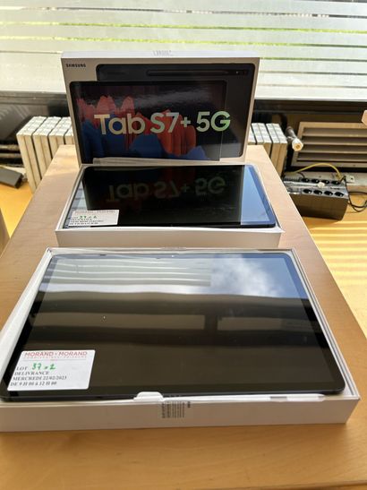 Lot de deux tablettes Samsung S7 + 5G avec...