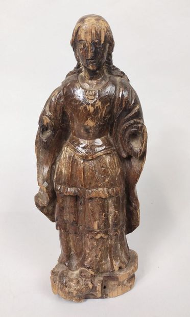 Statue en bois représentant Judith 
(accidents...
