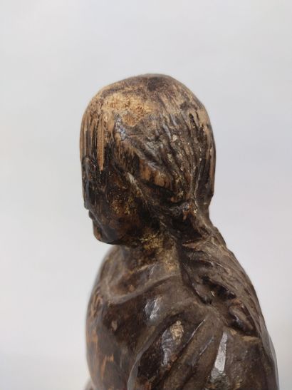 null Statue en bois représentant Judith 
(accidents et manques)
Hauteur : 27 cm

Le...