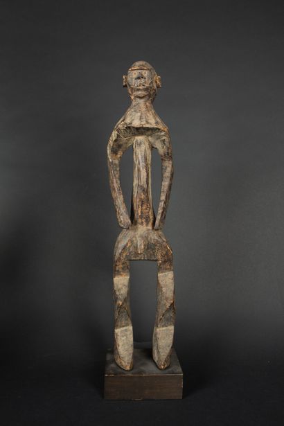 NIGERIA 
Figure anthropomorphe en bois sculpté...