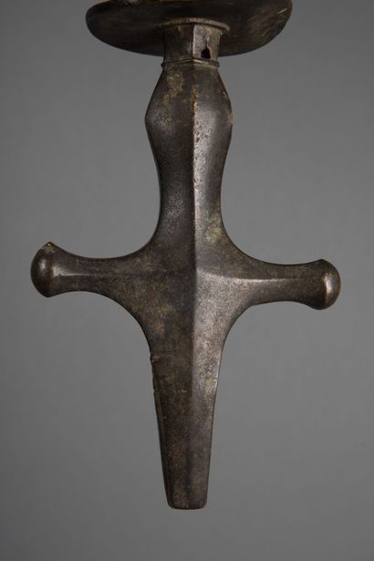 INDE
Poignée d'épée Talwar en bronze
XIXème...