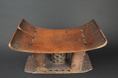 null GHANA
Carved wooden seat 
Ashanti
First half of the 20th century
Dimensions...