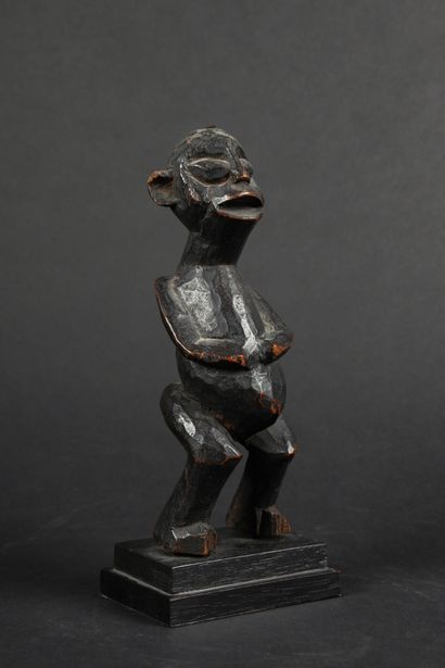 null CAMEROON
Mupo figure in carved wood and hair
Bamileke
Beginning of the XXth...