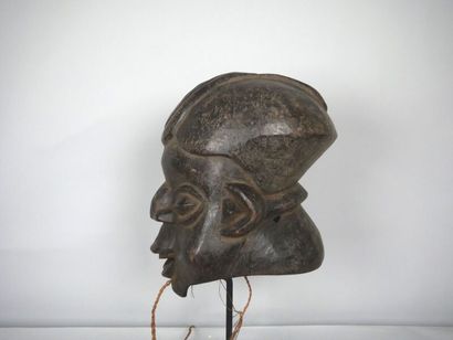 null CAMEROON - KOM people

Crest mask representing a princely figure.
Crack and...