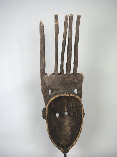 null MALI - peuple BAMANA

Très ancien masque "NTOMO" de la région de SEGOU. 
2 dents...