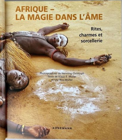 null [AFRIQUE].
Collectif - Afrique-La Magie dans l'Âme, Könemann 2000, fort in-4...