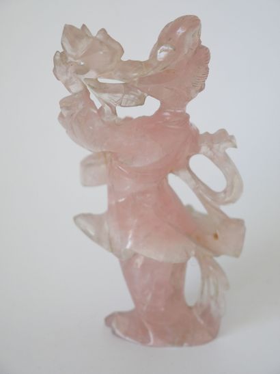 null CHINE 
Réunions de deux sujets en quartz rose :
- vache, dimensions : 6 x 10...