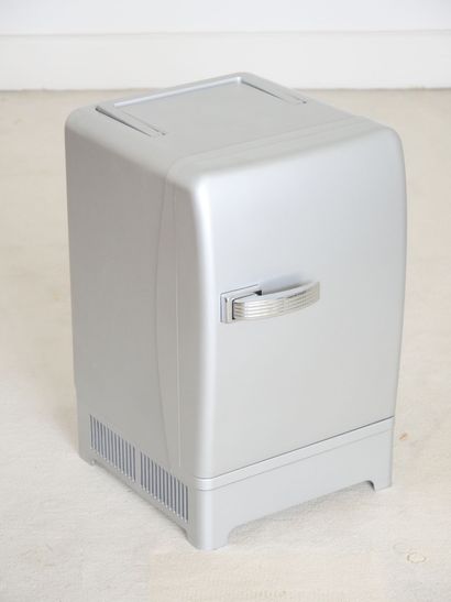 Un réfrigérateur portatif TRAXON
Dimensions...