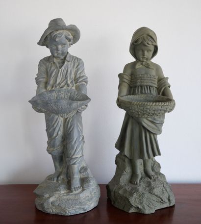 null Les petits paysans
Paire de sculptures en résine
Dimensions : 53 et 57 cm

Le...