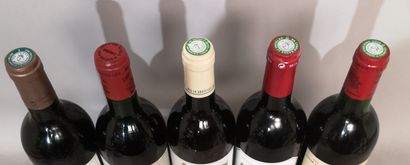 null 5 bouteilles de BORDEAUX DIVERS 

1 Ch. SAINT GEORGES - St. Georges St. Emilion...