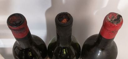 null 3 bouteilles de BORDEAUX Crus Classés ANCIENS A VENDRE EN L'ETAT 

1 Ch. LYNCH...