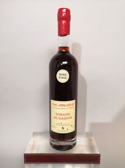 null 1 flacon 70 cl BAS ARMAGNAC Domaine de BARBON "Hors d'âge" 

Étiquette légèrement...