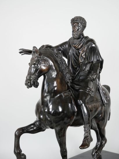 null D'après l'Antique :
L'Empereur Marc Aurèle
Épreuve en bronze à patine brune....