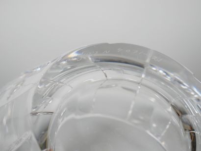 null ORREFORS Sweden
Vase de forme circulaire pouvant former coupe en cristal moulé...