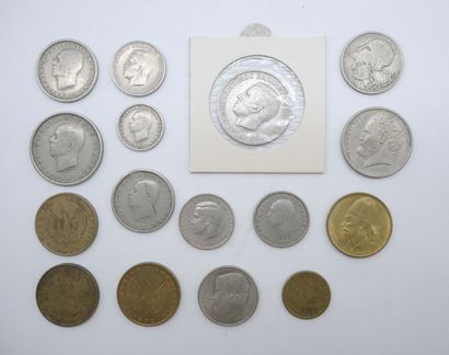 16 Monnaies Grèce.
10 Drachmes 1976, 5 Drachmes...