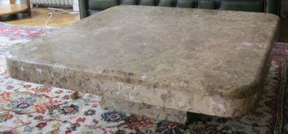 Table basse carré en marbre.