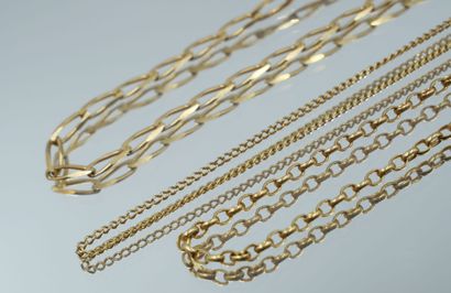 null Suite of 3 chains in 750 thousandths gold with forçat, jaseron and horse links....