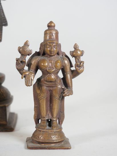 null INDIA
Set of 6 bronze statuettes including standing female deities, dancers,...