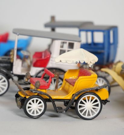 null Brand RAMI by J.M.K 
Reunion of 15 painted metal miniature cars of various sizes....