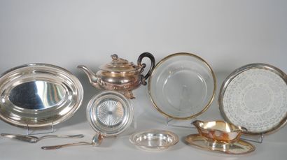 Silver-plated metal lot including: 
- 1 plain...