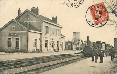 null 13 CARTES POSTALES GARES: Aube. "2cp-Camp de Mailly-La Gare (identique-Int+train),...