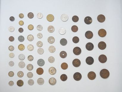 Monnaies Étrangères - Ensemble de 62 Monnaies.
Divers...