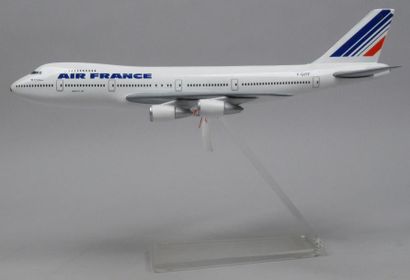 null Maquette. Boeing 747-200 Air France. 1/100e. Résine