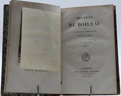 null BOILEAU. Oeuvres avec un nouveau commentaire par Amar. Paris, Lefèvre, 1821,...