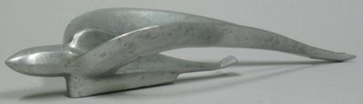 null Mascotte Hirondelle d'automobile en aluminium d'une Simca. L: 28,5 cm. 1951-1958....