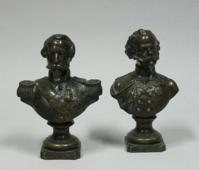 null Paire de bustes de Napoléon III et Victor Emmanuel Bronzes patinés. H: 17 c...