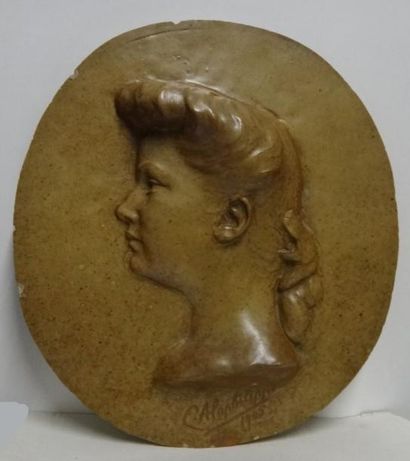 Camille ALAPHILIPPE (1874-1934) Importante plaque ovalisée en grès figurant un profil...
