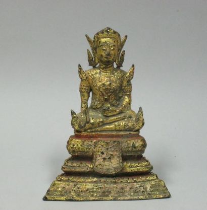 ROYAUME DE SIAM (THAILANDE), XIXE siècle Statuette en bronze laqué, doré et rehauts...