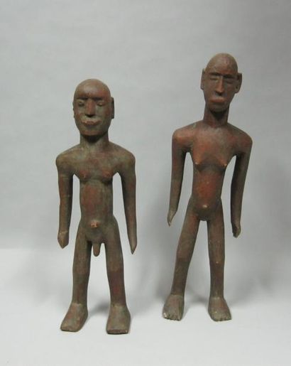 Burkina Faso - Lobi Deux statuettes en bois dur. H: 51 cm; H: 47 cm (accidents)