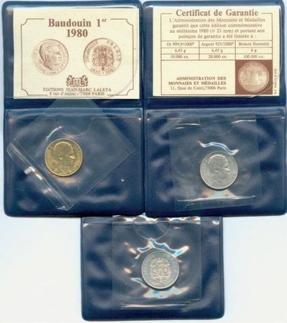null Trois frappes commémoratives (1 en or et deux en argent) étuis et certificats...