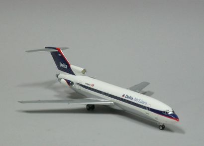 null Maquette. Boeing 727-200. Compagnie DELTA. 1/200e. 24 x 16 cm. De marque Herpa...