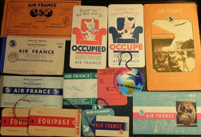 null DOCUMENTS PASSAGERS sur AIR France

Ensemble comprenant des billets, cartes...