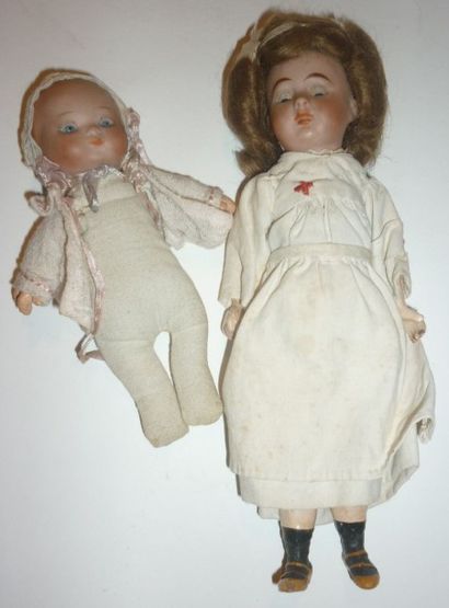 null Lot de 2 poupées, petit poupon allemand, corps chiffon , main composition ,...