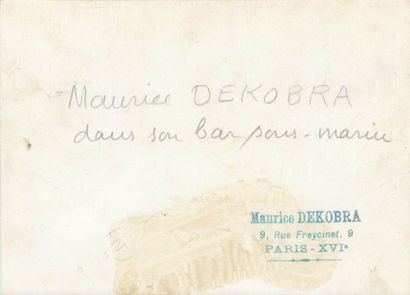 null Anonyme. Maurice DEKOBRA (1885-1973) chez lui. Deux photographies